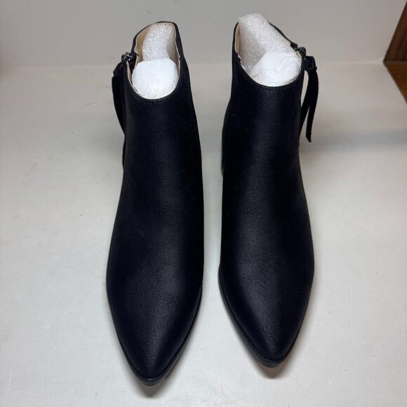 Journee Collection Womens 6.5 M Black Faux Suede Zip Up Ankle Booties NIB IA4 - Picture 2 of 4